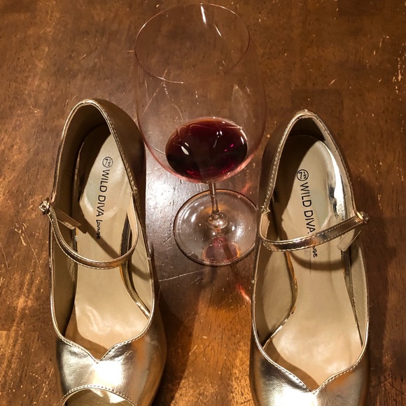 Wild Diva Gold Clear Heel PumpsSz 7.5 EUC - Picture 7 of 8